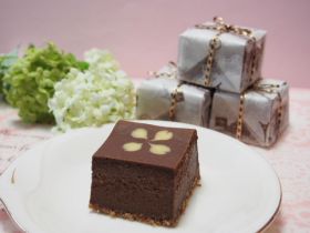 地殻 サイト イサカ チョコ チーズ ケーキ バレンタイン Hama Chou Jp