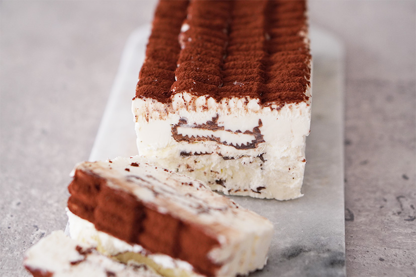 パリパリチョコの層が魅力 ご褒美アイスケーキの再現レシピ Cotta Column