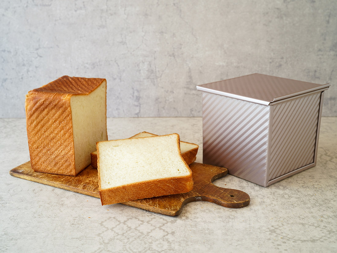 cotta CHEFMADE斜線入り正方形食パン型 食パン型 お菓子・パン材料・ラッピングの通販【cotta＊コッタ】
