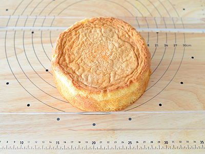 スポンジケーキが均一にスライスできない 原因と切り方のコツは お菓子 パン材料 ラッピングの通販 Cotta コッタ