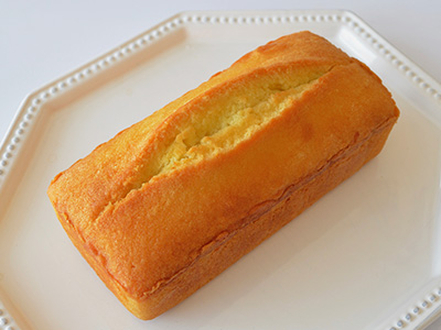 パウンドケーキの割れ目 きれいな割れ目を作る方法は お菓子 パン材料 ラッピングの通販 Cotta コッタ