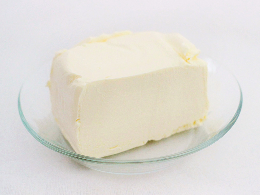 冷蔵 よつ葉 北海道十勝クリームチーズ 1kg お菓子 パン材料 ラッピングの通販 Cotta コッタ