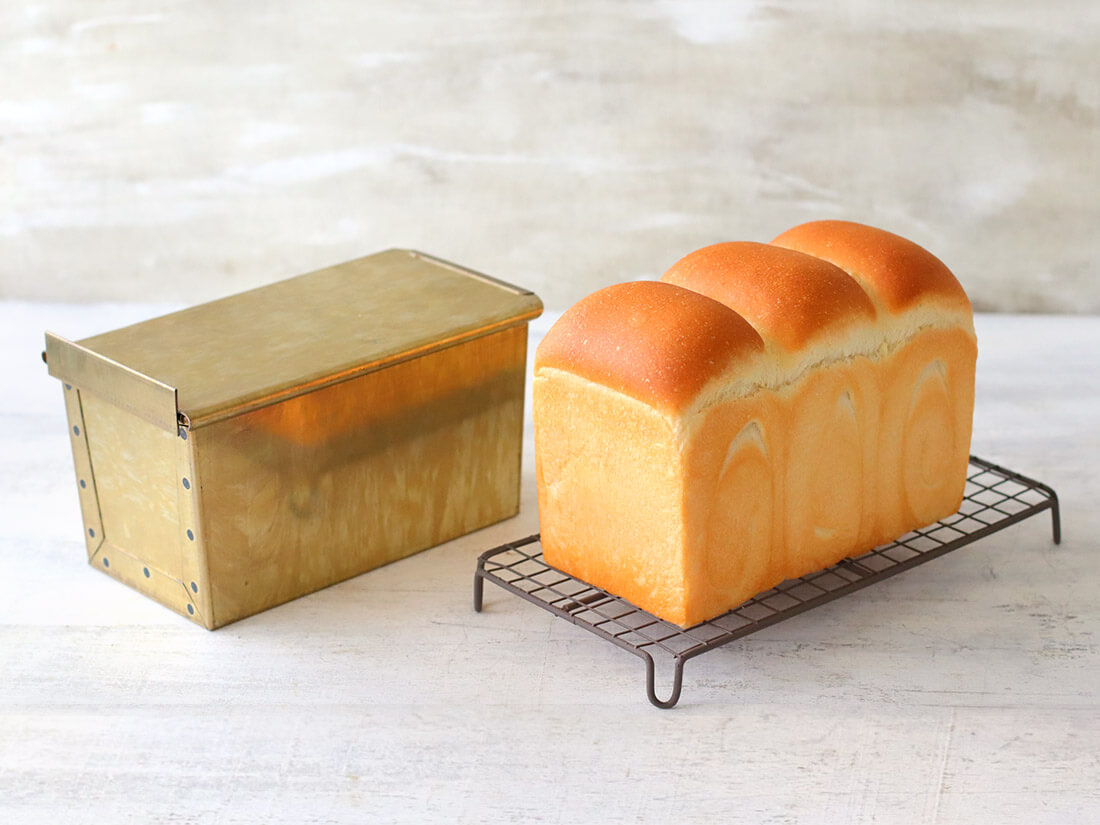 白 フリル付 松永製作所 MBテフロン加工 ショートスリム食パン型